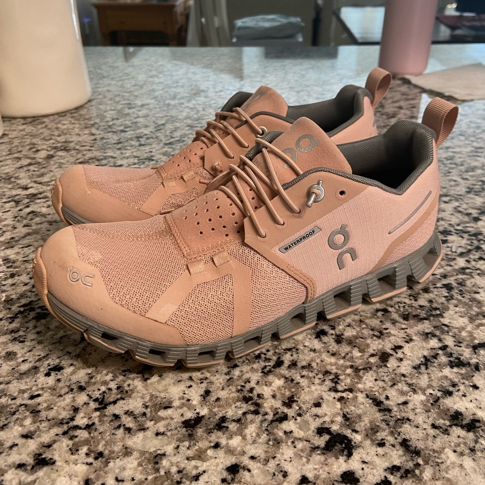 On Cloud Waterproof